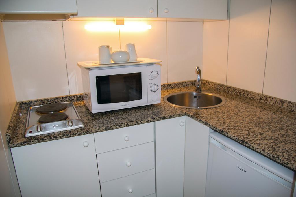 Apartamentos Descartes บาร์เซโลนา ห้อง รูปภาพ