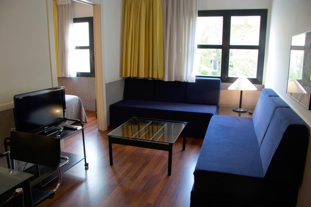 Apartamentos Descartes บาร์เซโลนา ภายนอก รูปภาพ
