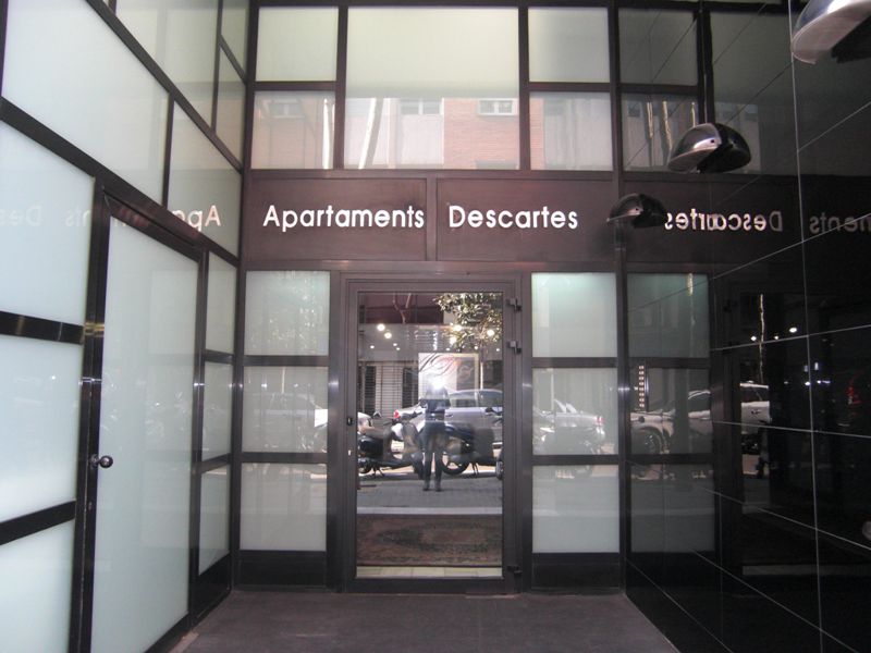 Apartamentos Descartes บาร์เซโลนา ภายนอก รูปภาพ